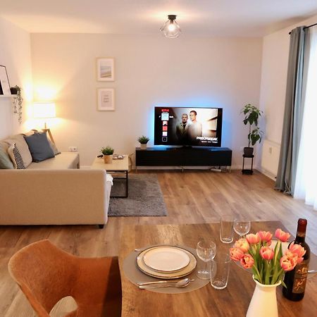 Geraeumiges 2R City-Apartment Uninaehe Mit Tv Streaming, Terrasse Magdebourg Extérieur photo