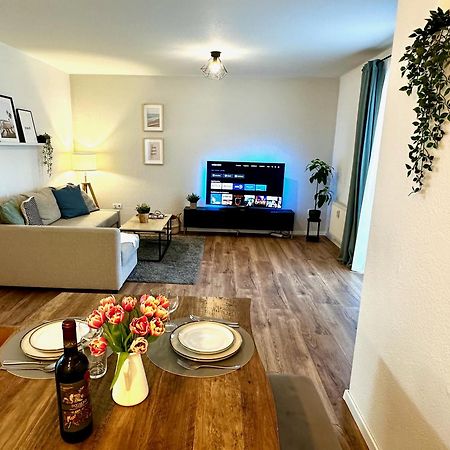 Geraeumiges 2R City-Apartment Uninaehe Mit Tv Streaming, Terrasse Magdebourg Extérieur photo